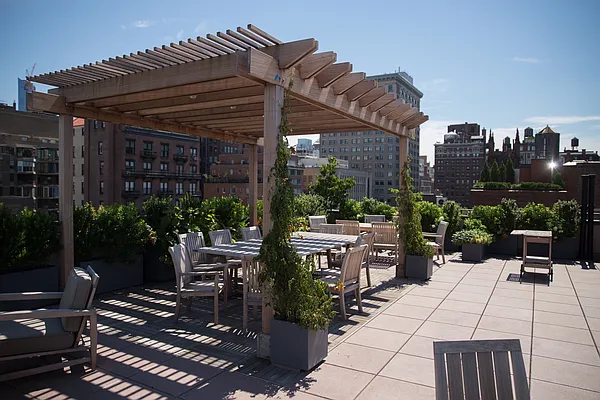 Sold by HomeDax Real Estate | media 5