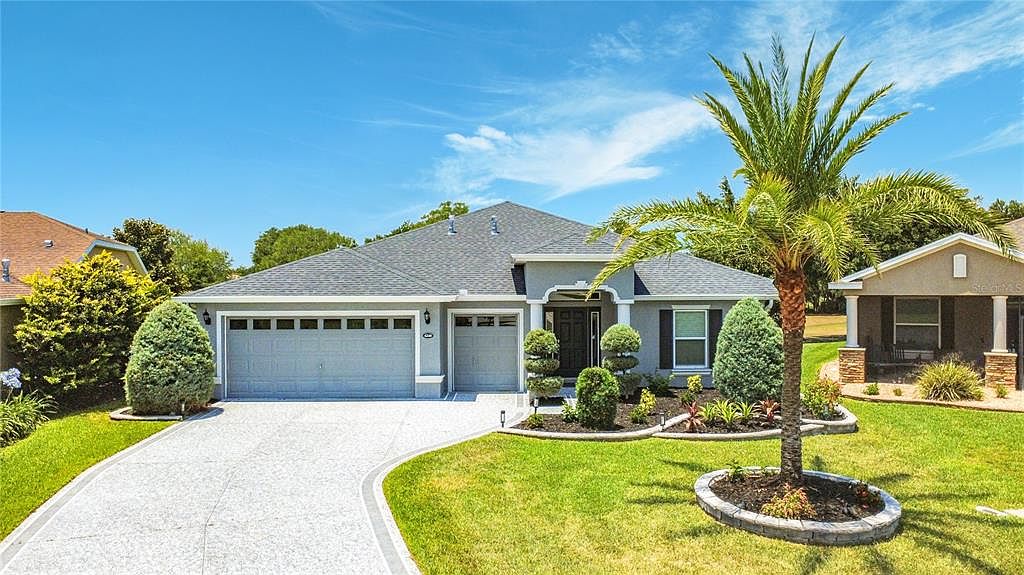 4240 James River Cir