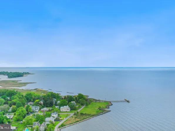 1203 Cove Dr, Churchton, MD 20733