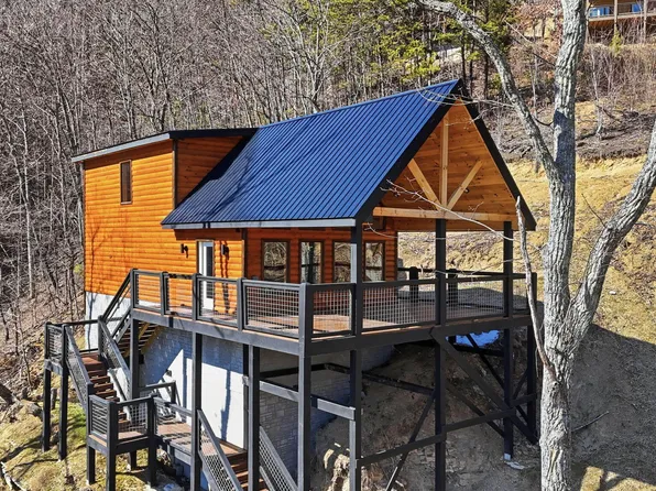 2125 Rising Fawn Way, Sevierville, TN 37876