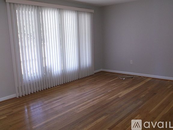 4th image of 11404 Soward Dr