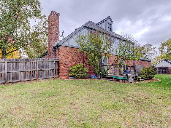 5th image of 3600 Eastbrooke Dr