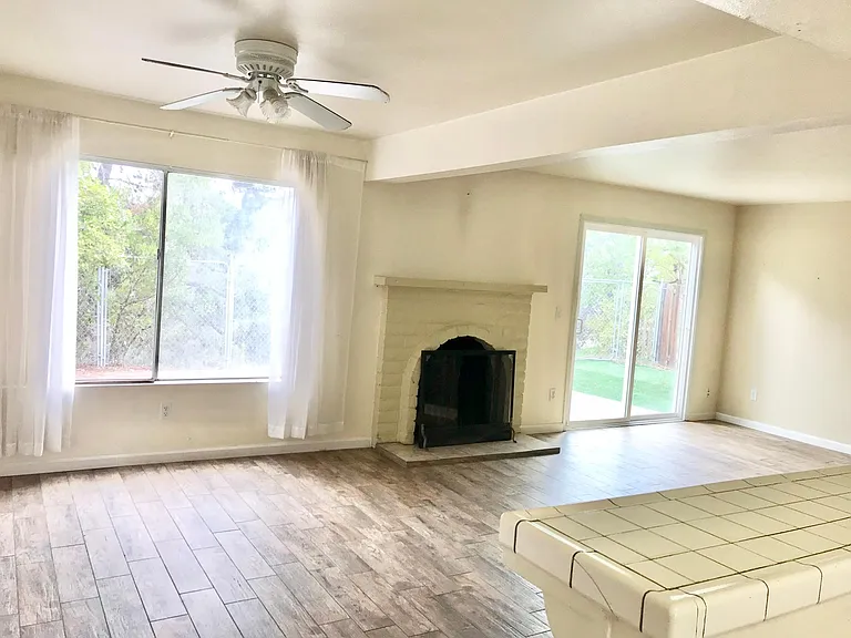 9835 Genesee Ave — Photo 19