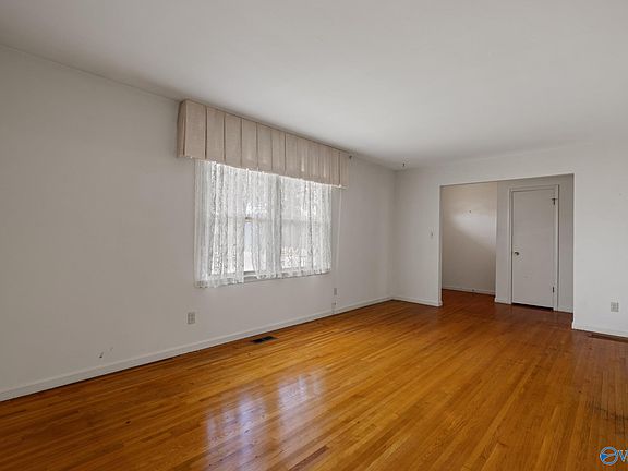 4th image of 6410 Deramus Ave NW