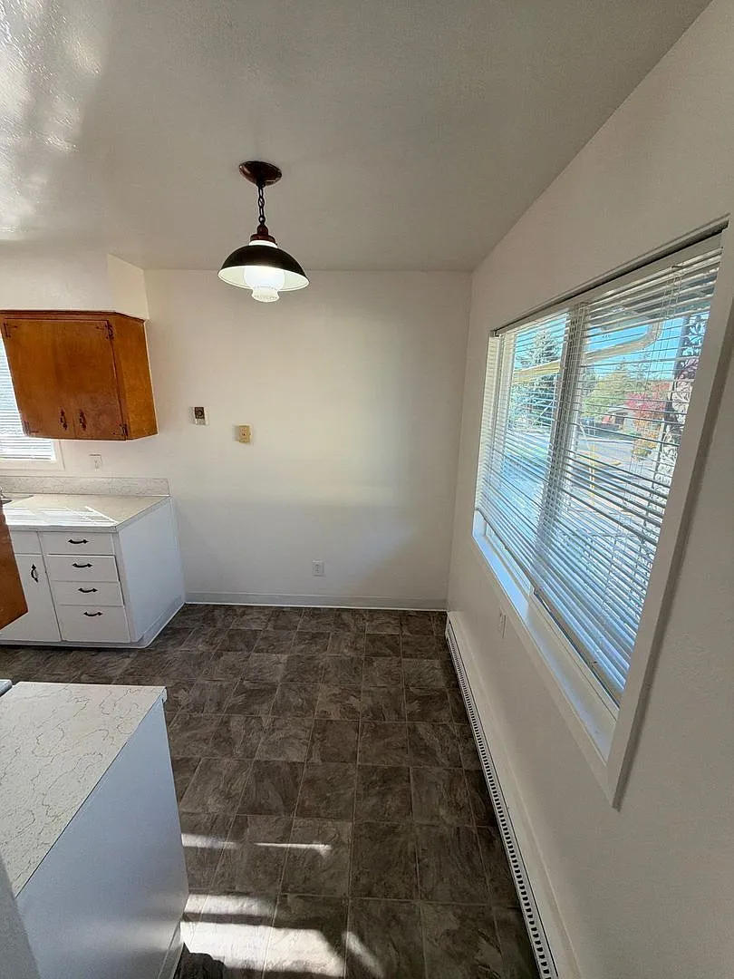 280 SE Orchard Ave — Photo 4