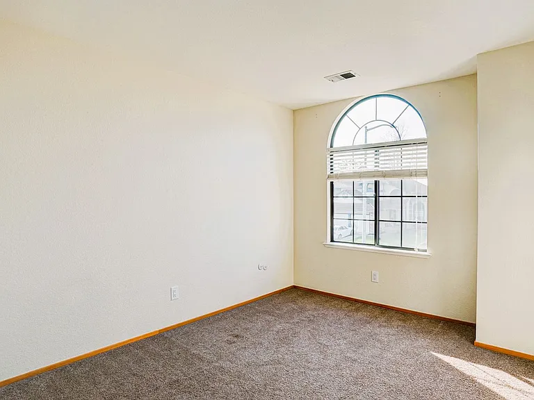 7202 Ruby Ct — Photo 18