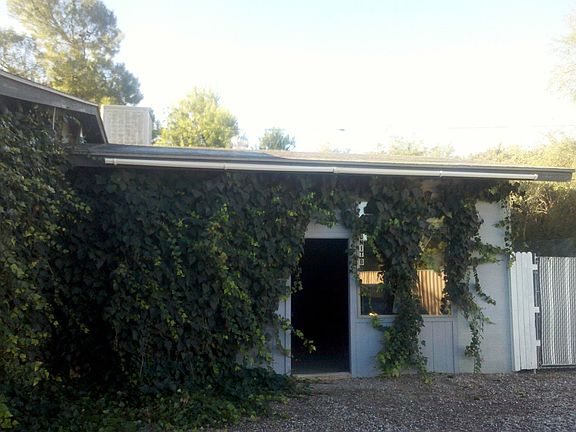 exterior of 1 BR back Unit