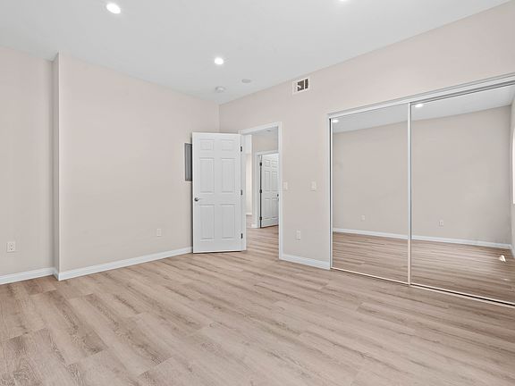 5th image of 217 W Avenue 37