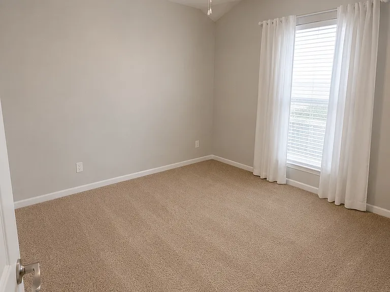 2100 Elk Chase Dr — Photo 10