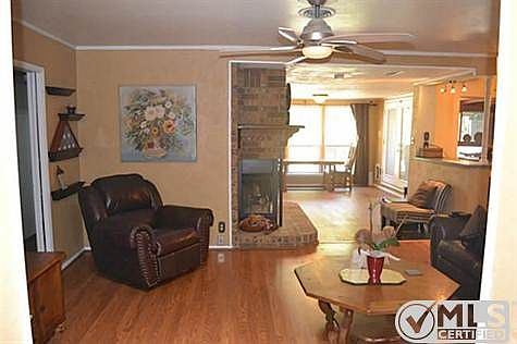 4th image of 1121 Norwood Dr