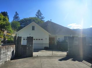 66 Madrone Dr, Weott, CA 95571