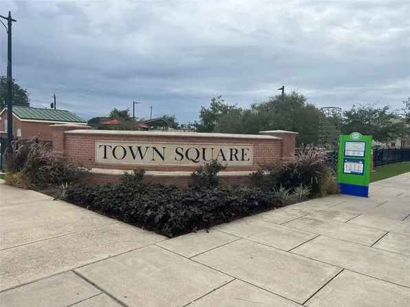 112 W Texas Ave, Baytown, TX 77520