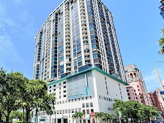 2nd image of 1 Beach Dr SE Unit 1007