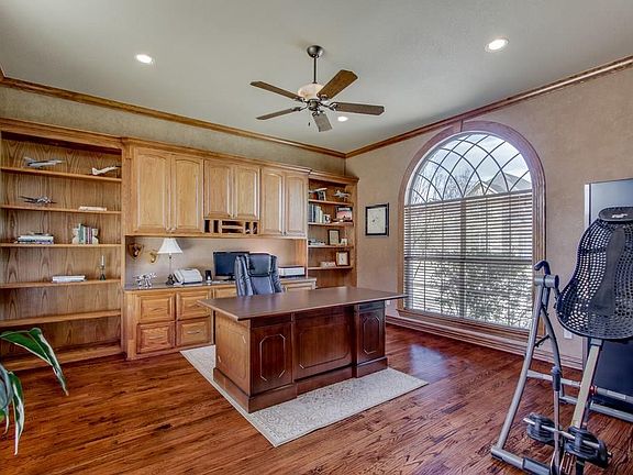 5th image of 8320 Southridge Ct