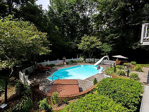 3rd image of 11730 Hazleton Dr