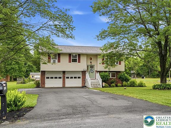 3rd image of 6526 Skyview Ln