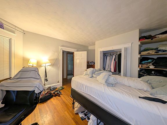 4th image of 26 Rogers Ave #2