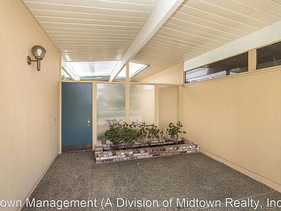 2nd image of 724 Ames Ave