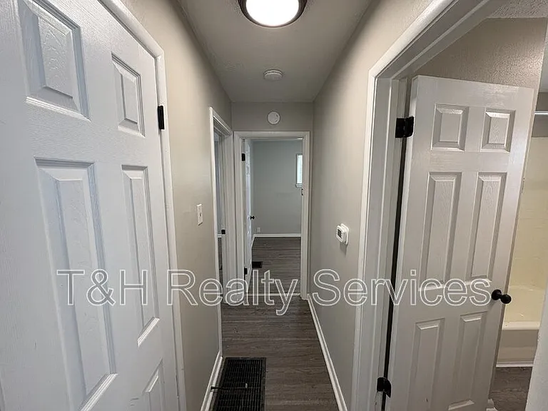 5242 E 20th Pl — Photo 7