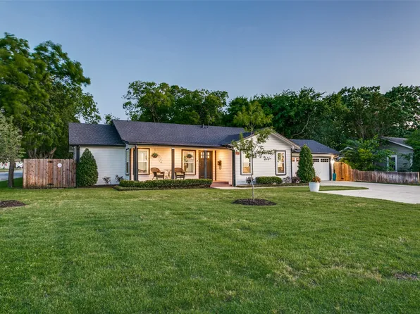 854 E Wall St, Grapevine, TX 76051