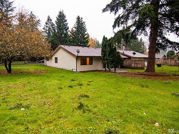 4th image of 1112-1114 152nd St E