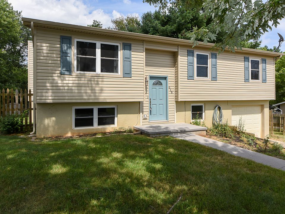 1st image of 618 Arlington Dr.