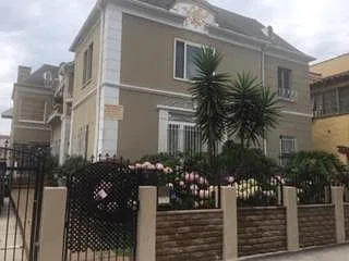 Bldg exterior-gated