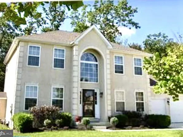 142 Quiet Rd, Sicklerville, NJ 08081