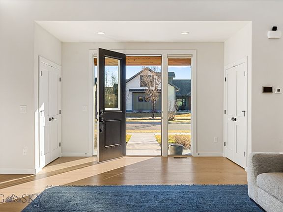 4th image of 4133 Annie St