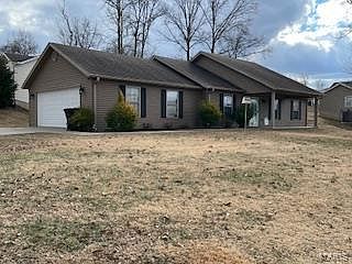 2nd image of 115 Parklane Dr