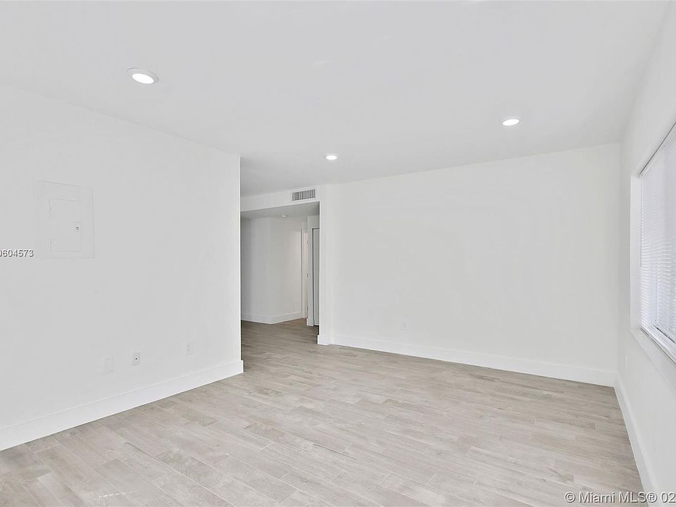 1st image of 95 Edgewater Dr #0