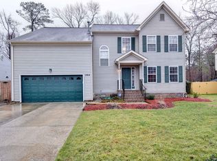 204 Hedgerow Ln, Yorktown, VA 23693