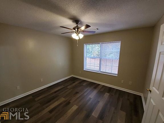 4th image of 476 Hillandale Park Dr
