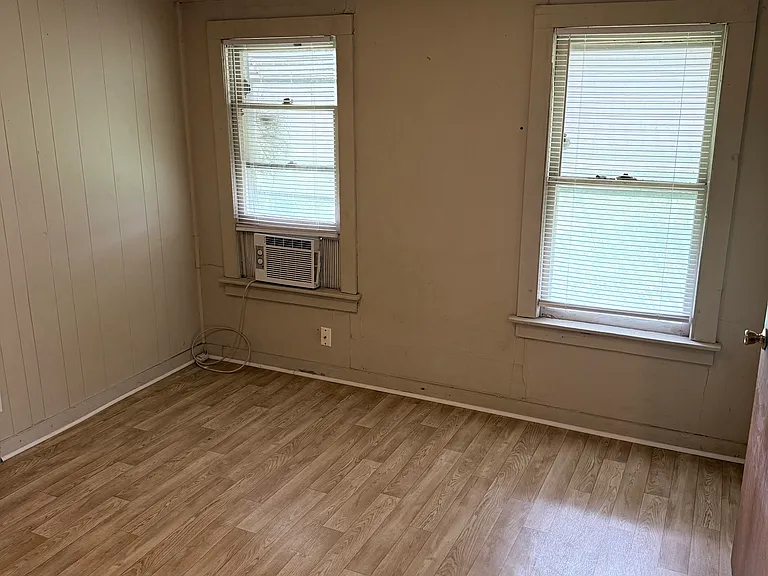 2134 N Norfolk Ave — Photo 6