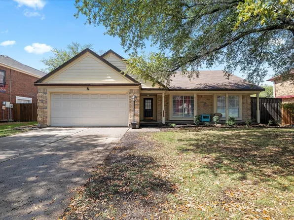 8105 Yacht Club Dr, Rowlett, TX 75089