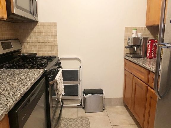 5th image of 2934 Newtown Ave APT 1A