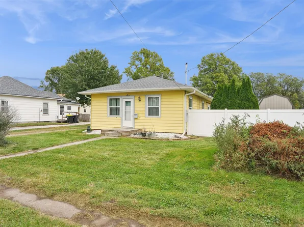 520 S Oak Park Ave, Colfax, IA 50054