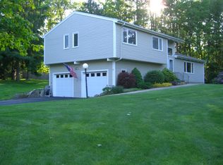 11 Causeway St, Hudson, MA 01749