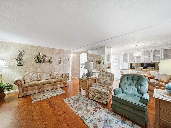 2nd image of 3450 Grapefruit Ln