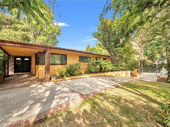 2nd image of 2500 Benedict Canyon Dr
