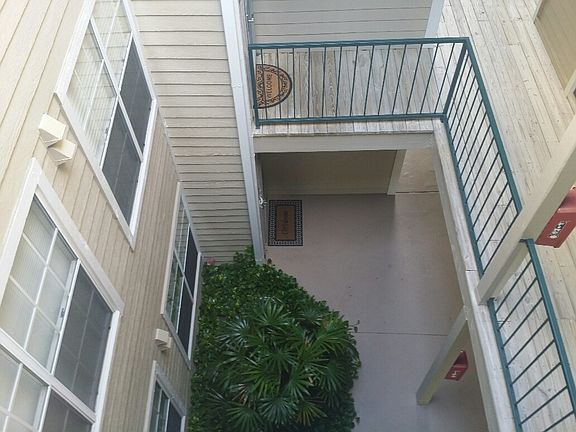 2nd image of 700 Ironwood Dr Unit 734