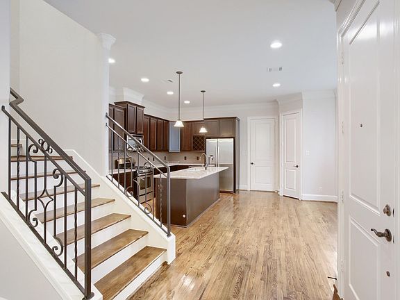 4th image of 1814 Edwards St