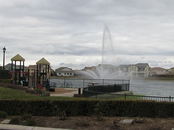 Lake/fountain with play area for the kiddies!