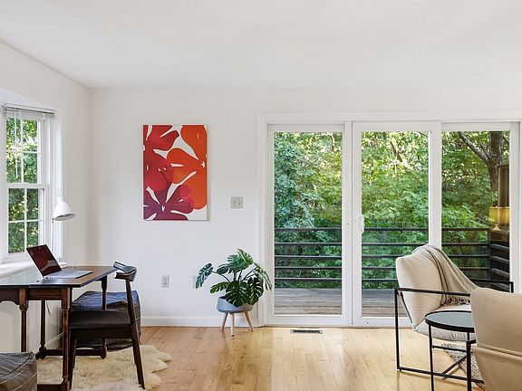 4th image of 4 Oak St #1