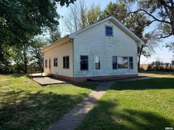 10814 120th Ave, Coal Valley, IL 61240