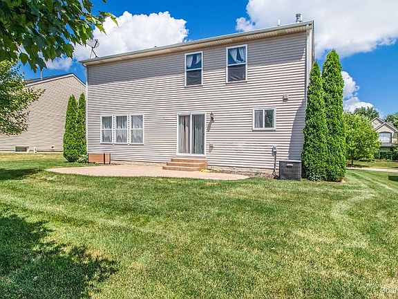 2nd image of 6204 Aspen Way