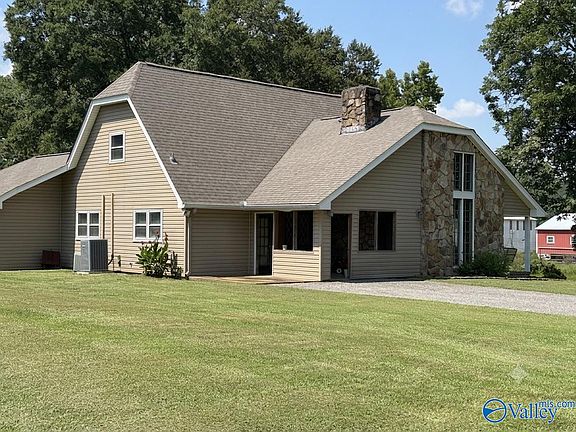 2nd image of 120 Country Club Dr