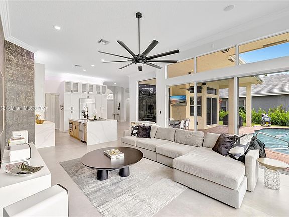 4th image of 10881 Hawks Vista St