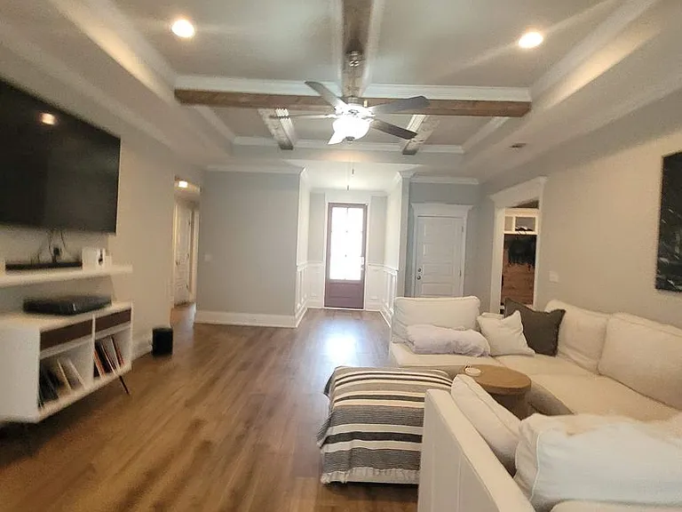 3925 Duke Ct — Photo 5