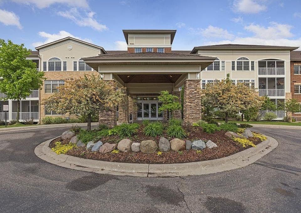 1st image of 500 Greenhaven Dr APT 324